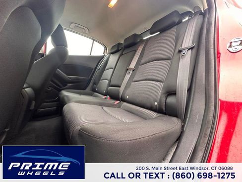 Used 2015 MAZDA MAZDA3 i Touring w/ Technology Package image 12
