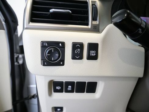 Used 2017 Lexus GX 460 Premium w/ Premium Package AWD/4WD image 14