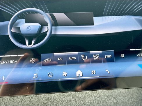 New 2025 BMW iX xDrive50 image 16