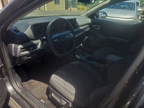 Used 2025 Kia K4 FWD image 7
