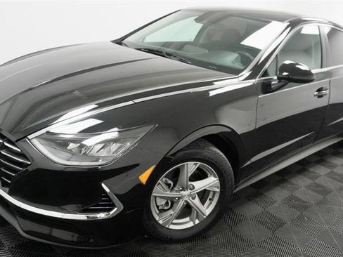 Used 2020 Hyundai Sonata SE FWD image 2