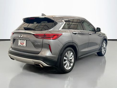 Used 2021 INFINITI QX50 Luxe FWD image 4