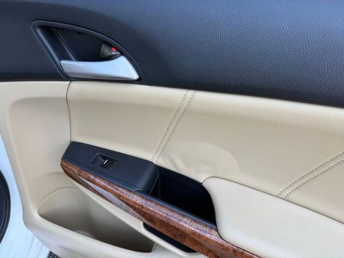 Used 2012 Honda Accord EX-L image 38