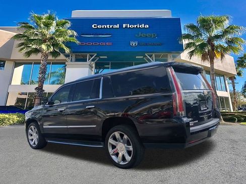 Used 2020 Cadillac Escalade ESV Luxury image 7