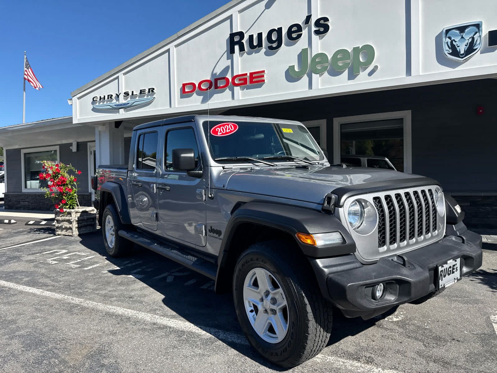 Used 2020 Jeep Gladiator Sport w/ Quick Order Package 24S AWD/4WD image 2