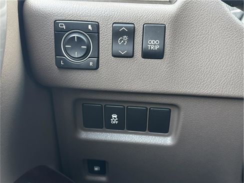 Used 2013 Lexus GX 460 image 29