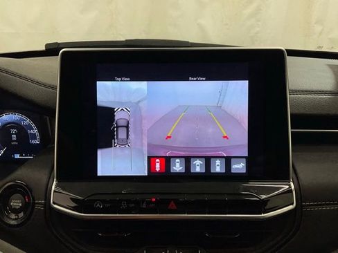 Used 2022 Jeep Compass High Altitude AWD/4WD image 19