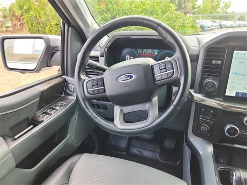 Used 2022 Ford F150 Lariat w/ Max Trailer Tow Package image 14