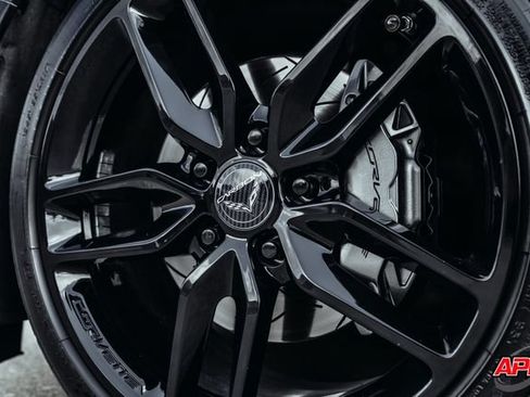 Used 2016 Chevrolet Corvette Stingray Coupe RWD image 4