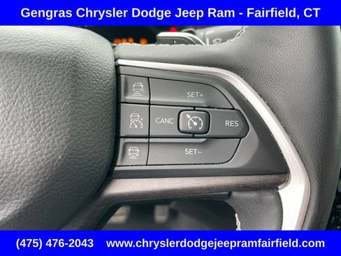 Certified 2023 Jeep Grand Cherokee Limited w/ Luxury Tech Group II AWD/4WD image 44