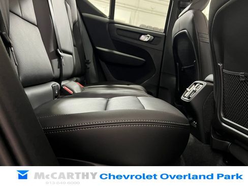Used 2025 Volvo XC40 B5 Plus AWD/4WD image 31