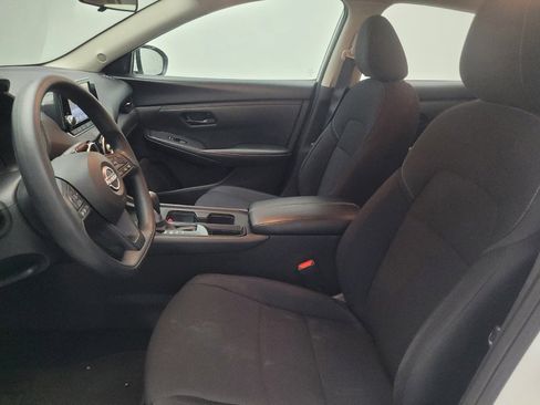 Used 2025 Nissan Sentra S FWD image 17