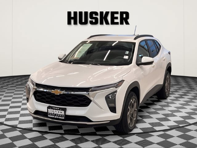 Certified 2025 Chevrolet Trax LT FWD image 6