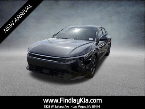 Certified 2025 Kia K4 LXS image 1