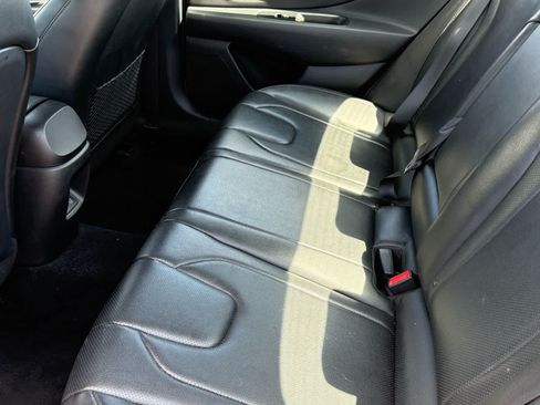 Used 2024 Hyundai Elantra Limited FWD image 10