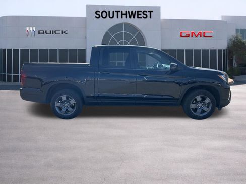 Used 2024 Honda Ridgeline TrailSport image 4