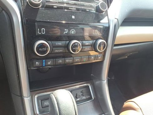 Used 2020 Subaru Ascent Touring AWD/4WD image 27