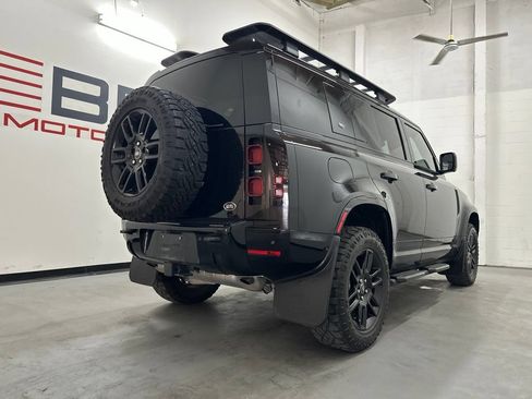 Used 2022 Land Rover Defender 110 X-Dynamic SE AWD/4WD image 6