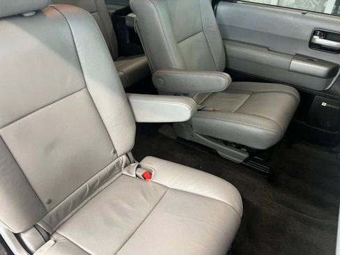 Used 2017 Toyota Sequoia Limited w/ Safety & Convenience Package AWD/4WD image 36