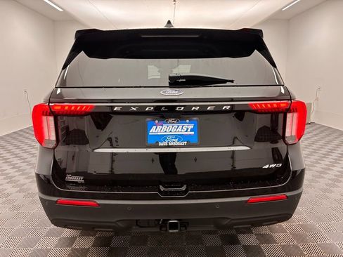 New 2026 Ford Explorer Active image 8