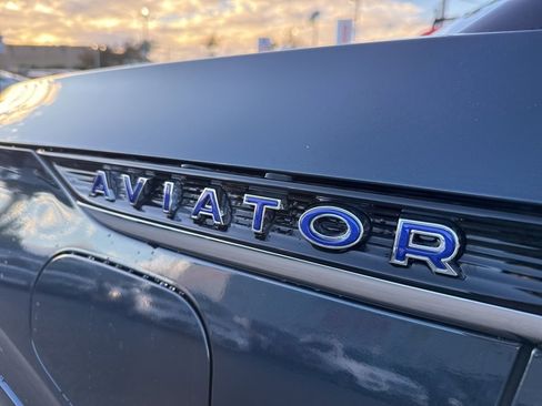 Used 2022 Lincoln Aviator Black Label Grand Touring w/ Class IV Trailer Tow Package image 5