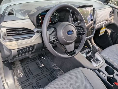 Used 2025 Subaru Forester Premium AWD/4WD image 15