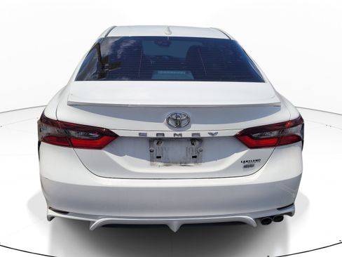 Certified 2021 Toyota Camry SE FWD image 6