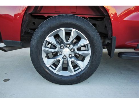 Used 2022 Chevrolet Silverado 1500 LT image 29