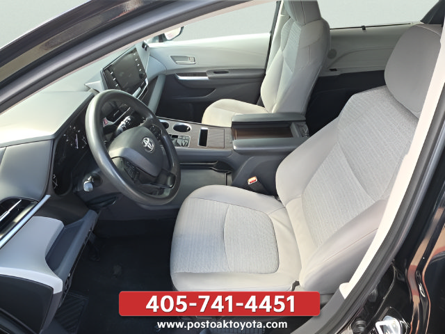 Used 2022 Toyota Sienna LE FWD image 14