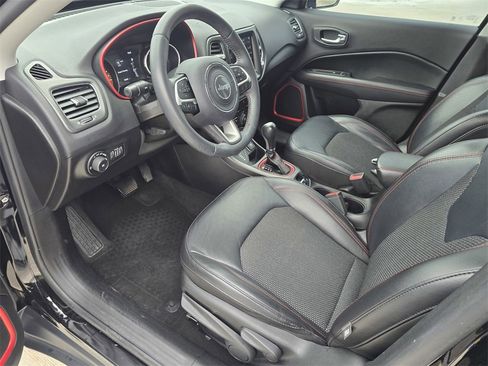 Used 2019 Jeep Compass Trailhawk image 21