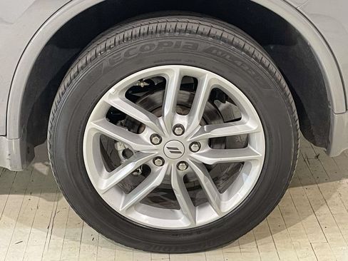 Used 2025 Dodge Durango GT AWD/4WD image 12