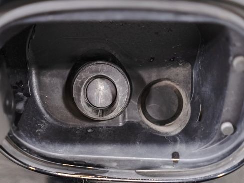 Used 2023 Chevrolet Silverado 1500 LT image 39