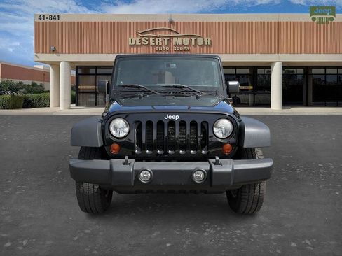 Used 2013 Jeep Wrangler Unlimited Sport image 2