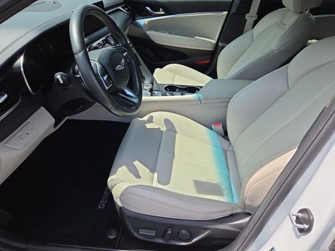 Used 2022 Genesis G70 2.0T RWD image 10