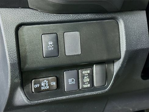 Certified 2020 Toyota Tacoma TRD Off-Road image 10