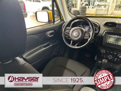Certified 2018 Jeep Renegade Altitude AWD/4WD image 13