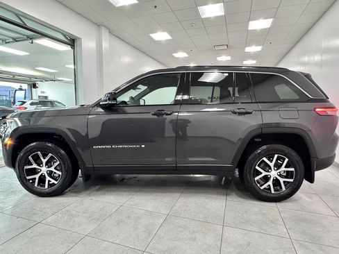 New 2025 Jeep Grand Cherokee Limited image 4