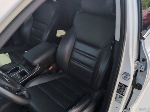 Used 2018 Kia Sorento EX FWD image 11