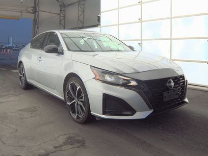 Used 2024 Nissan Altima 2.5 SR
