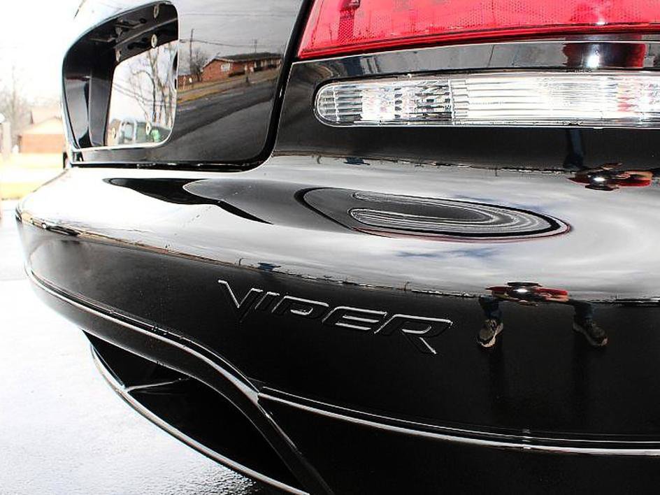 Used 2006 Dodge Viper SRT-10 RWD image 11