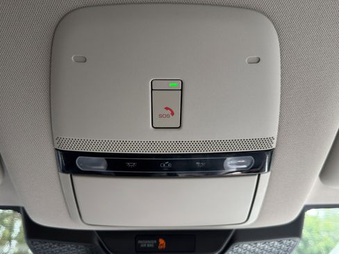 Used 2023 Nissan Ariya AWD image 31