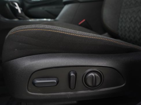 Used 2024 Chevrolet Equinox LT AWD/4WD image 25