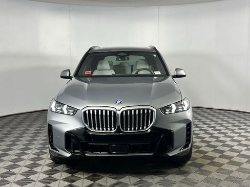 Used 2025 BMW X5 xDrive50e w/ M Sport Package image 9