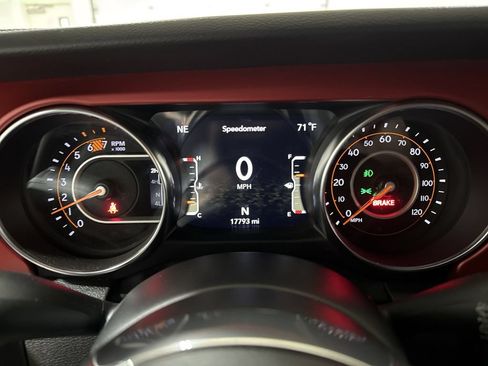 Used 2023 Jeep Wrangler Unlimited Rubicon w/ Safety Group AWD/4WD image 12