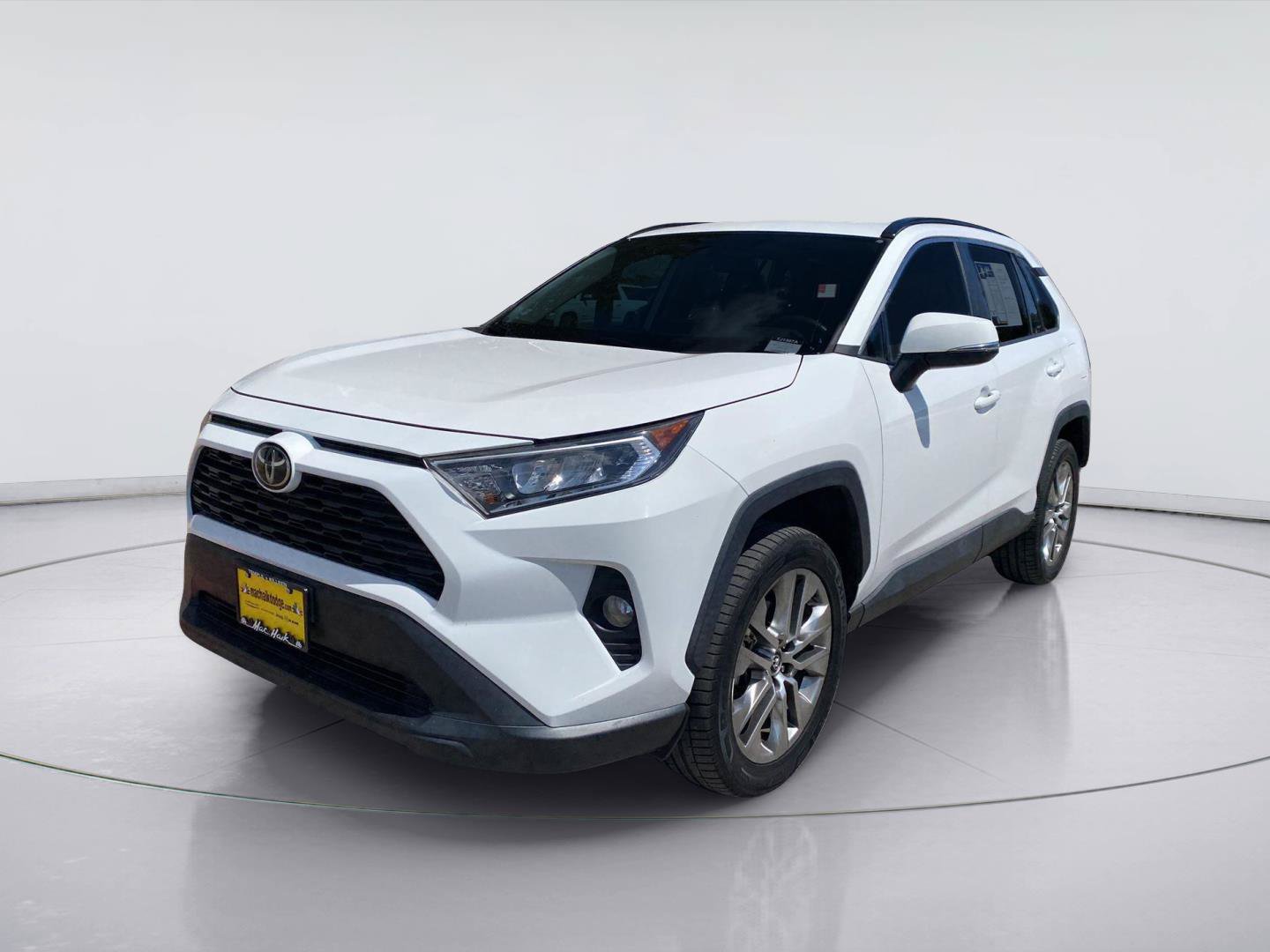 Used 2020 Toyota RAV4 XLE Premium FWD image 1