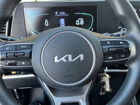 Used 2025 Kia Sportage LX FWD image 26