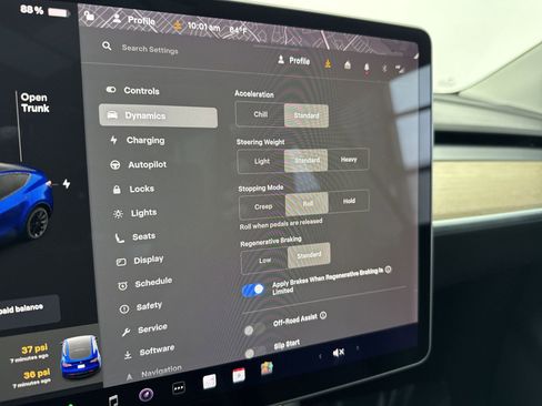 Used 2020 Tesla Model Y Long Range image 17