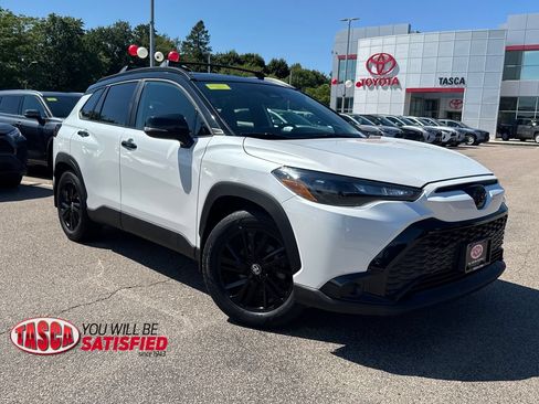Used 2025 Toyota Corolla Cross AWD Hybrid w/ Moonroof Package image 1