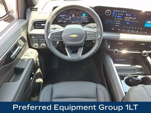 Used 2026 Chevrolet Suburban LT AWD/4WD image 3