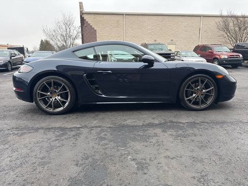 Used 2018 Porsche 718 Cayman image 9